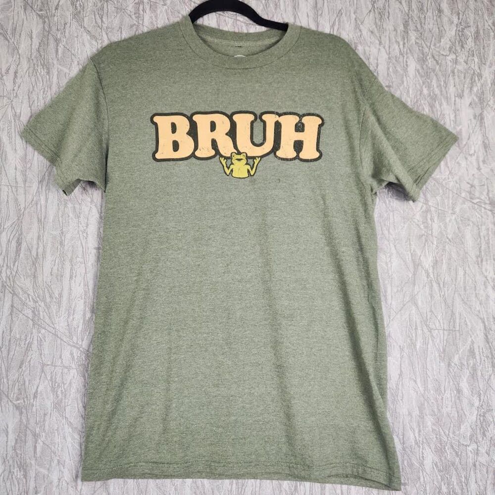 DOM Graphic T-Shirt Green Size M "Bruh" Skater Preppy Grunge Streetwear